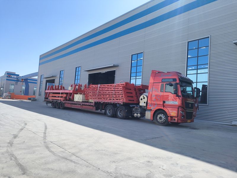 電動(dòng)葫蘆門式起重機(jī) 4臺(tái) MHxh10t—8m    2臺(tái) MHxh5t—8m      2臺(tái) 制作完成，出口哈薩克斯坦交付客戶使用