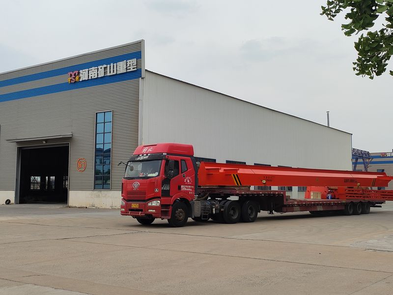 電動葫蘆門式起重機 MHxh10t—20m 制作完成，發(fā)往新疆交付客戶使用。